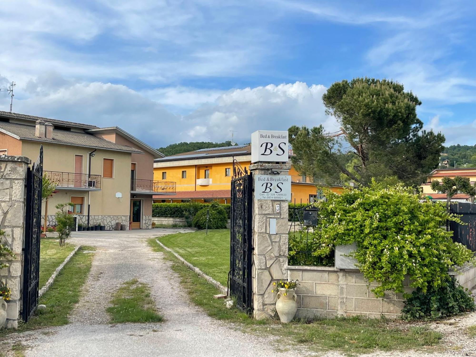 Bed and Breakfast B&S à Vinchiaturo Extérieur photo